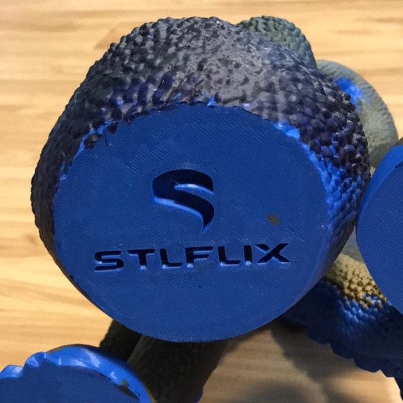 STLFLIX 3D printed OCTOPUS wine bottle holder - Picture 6 of 7